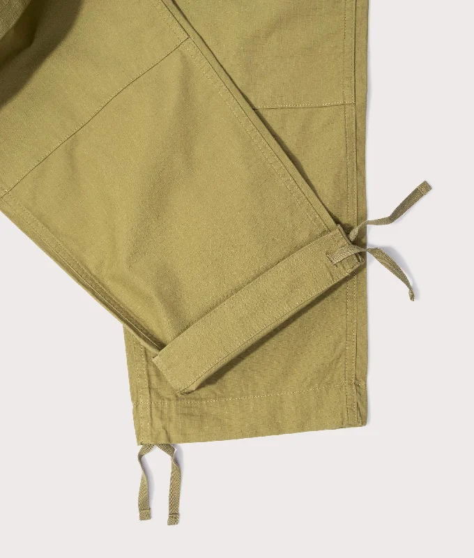 carhartt-wip-regular-cargo-pants-1n302-larch-i032467