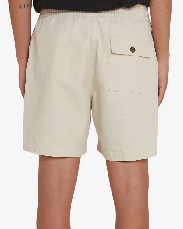 geared-short-white-chalk