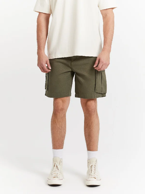 Hard Yakka Slacker Cargo Shorts in Army Green