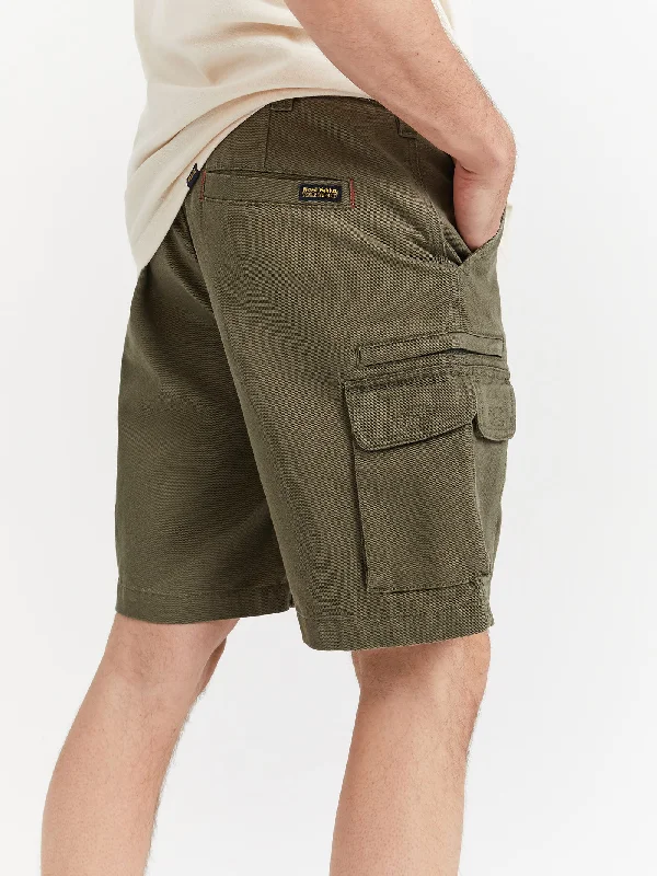 hard-yakka-slacker-cargo-shorts-in-army-green