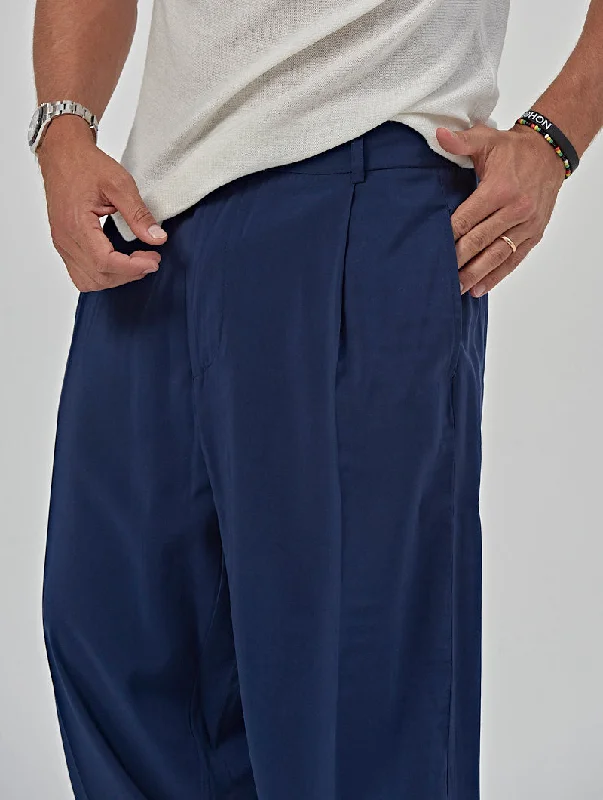 marcus-casual-pants-in-blue-navy