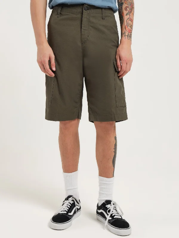 Regular Cargo Shorts in Dark Green