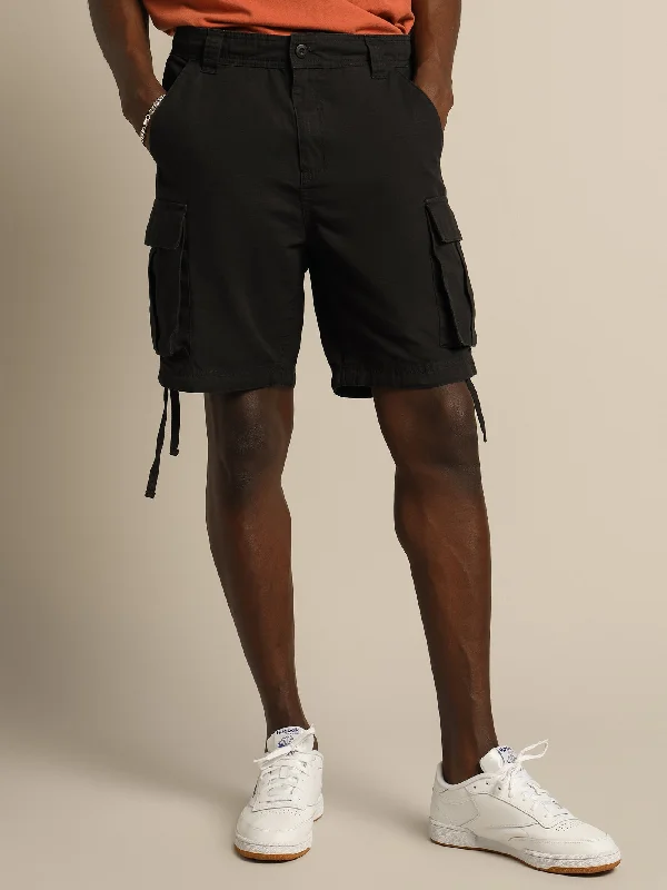 Wyatt Cargo Short in Black