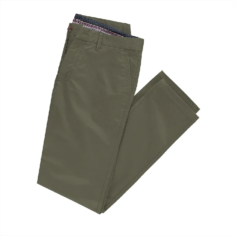 feel-good-chino-pants-in-camo-olive