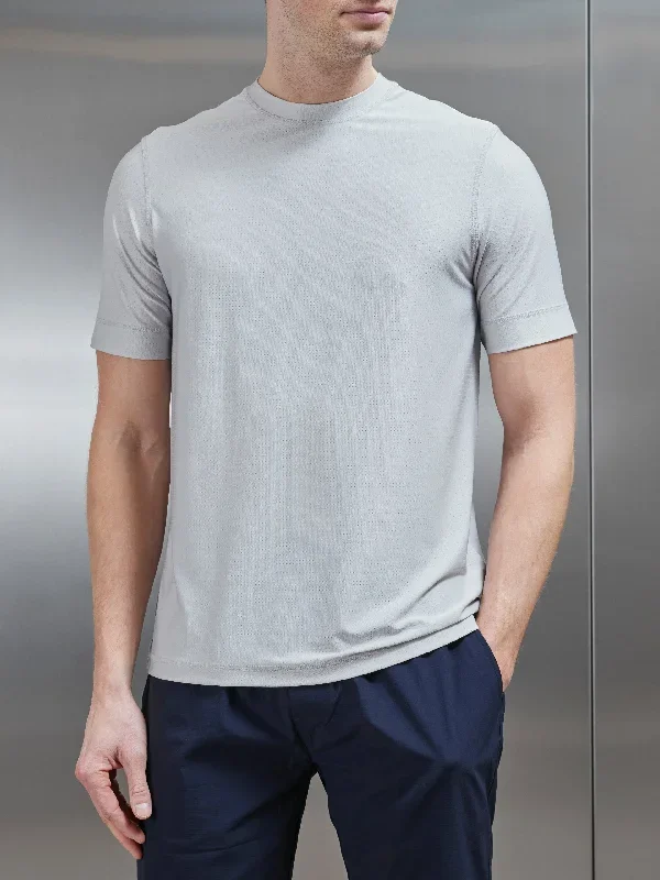 Performance T-Shirt in Mid Grey